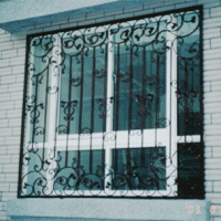 E12